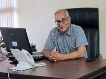 دولت روحانی به آموزه‌های علم اقتصاد بی‌اعتنایی می‌کند/ تحلیل دولت در مورد ذخایر ارزی غلط بود و به کشور شوک ارزی وارد کرد