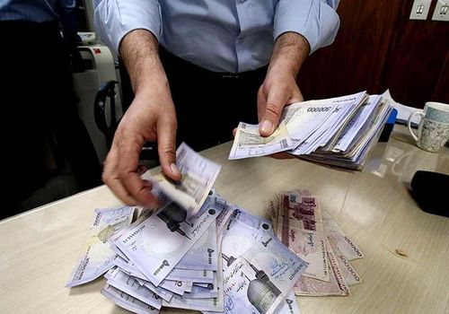سپرده‌های بانکی کشور به ۳۰۳۳ هزار میلیارد تومان رسید/ افزایش ۹۰۵ هزار میلیارد تومانی در یکسال
