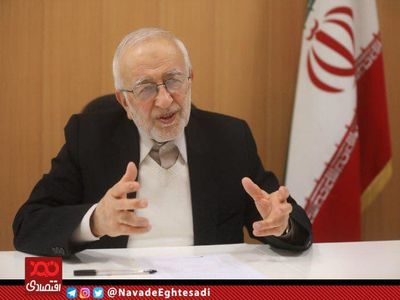 در دوران پهلوی اکثریت جمعیت کشور از خدمات بهداشتی، ارتباطی و آموزشی محروم بودند