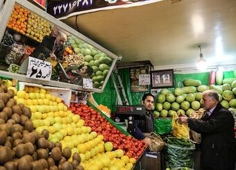 میوه با قیمت‌های نجومی فعلی برای کارگران تبدیل به کالای لوکس شده است
