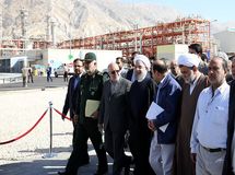 چرا پروژه میدان گازی فرزاد 20 سال است که معطل مانده است؟