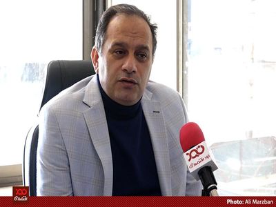 تخمه آفتابگردان که در داخل تولید می‌شود؛ وارد می‌کنند!/ مغز گردو بصورت قاچاق وارد کشور می‌شود!