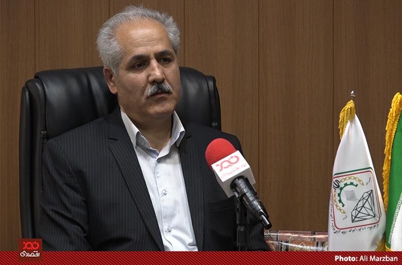 امسال قیمت طلا در دامنه خود ۱۰ درصد نوسان می‌کند