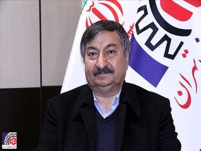 تعطیلی ما را بیچاره می‌کند/ بانک‌ها را تعطیل نمی‌کنید که چکهای‌مان برگشت بخورد!/(۱۲)