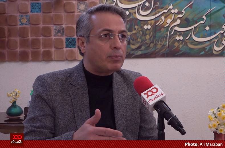 سهمیه بندی وزارت جهاد برای خرید تراکتور، صف خرید و قیمت کاذب در بازار ایجاد کرده است