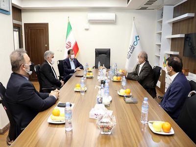 همکاری‌های بانک دی و بازار متشکل ارزی افزایش می‎یابد