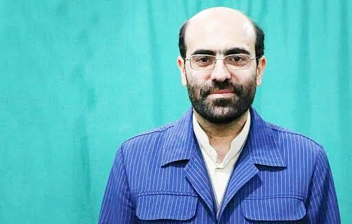 از روحانی و نوبخت به دلیل سنگ اندازی در اجرای قانون پتروپالایشگاهها شکایت میکنیم