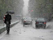 ورود سامانه بارشی به ایران/ در این مناطق باران می‌آید