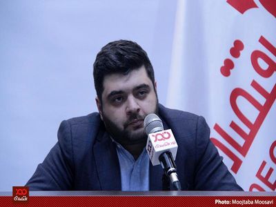 دولت باید در مورد وضعیت بورس پاسخگو باشد