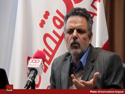  تفکر حاکم بر وزارت نفت، خام ‌فروشی نفت را یک امر مقدس می‌داند