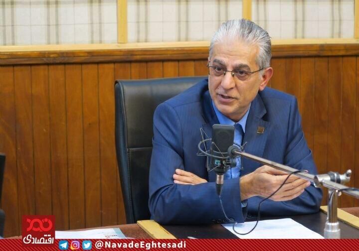 روند کاهشی قیمت دلار هیچ تاثیری بر کلیت اقتصاد کشور نگذاشته است