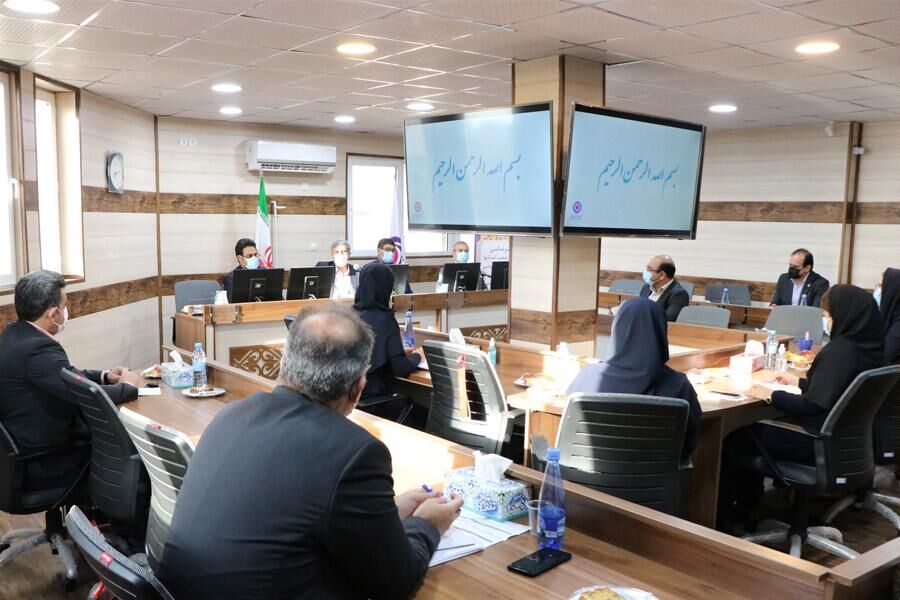 ارائه خدمات متفاوت هدف گذاری ۱۴۰۰ در بانک ایران زمین