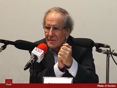 همتی وعده حل مشکلاتی را می‌دهد که خودش در بانک مرکزی عامل ایجاد آنها بوده است