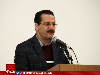  به روحانی در اقتصاد از ۲۰ نمره چهار می‌دهم (۳)