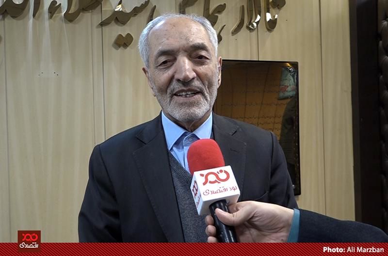از ۱۰۰ کامیونی که خواهان ورود به مرز افغانستان هستند، دو یا سه کامیون میتوانند وارد شوند!