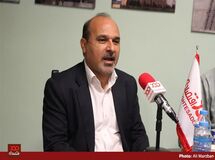 یک فرد امنیتی را که در هیچ کارخانه و کارگاهی حضور ندارد به عنوان نماینده کارگران وارد کمیته دستمزد می‌کنند