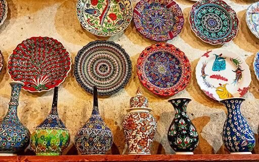تقاضای مردم برای خرید صنایع دستی نصف شد