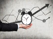 کار کردن بیش از ۸ ساعت ممنوع