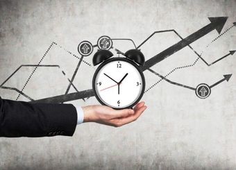 کار کردن بیش از ۸ ساعت ممنوع