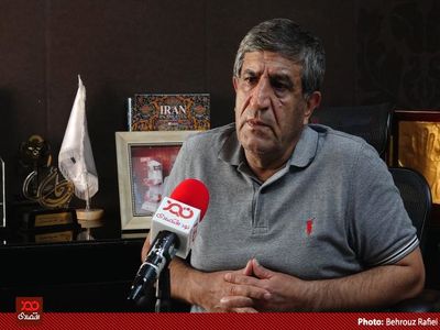 برای صادرات به اتریش یک قرارداد خیلی خوب با یکی از شرکت‌های معتبر اتریشی بستیم، یکدفعه به بهانه گرانی لوازم التحریر، جلوی صادرات را گرفتند!