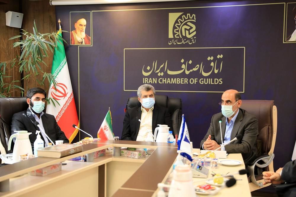 مصوبات اجرایی نشده در خصوص حمایت از اصناف را پیگیری میکنیم