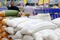  فقط ۲۰۰ هزار تن نسبت به پارسال کمتر برنج کمتر تولید کردیم/برنج ۶۰ هزار تومانی دروغ است، قیمت هر کیلو برنج ۴۸ هزار تومان است