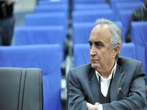 فیلم/استاد رجزخوانی از غار بیرون آمد