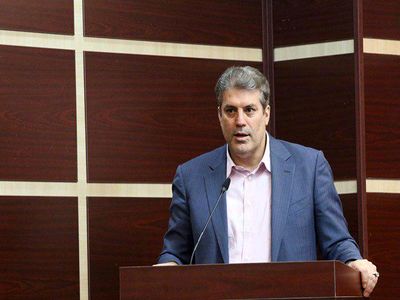 مهره همتی در بانک مرکزی چه می‌کند؟