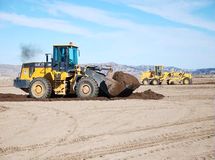 هزینه اجاره یک ساعت بلدوزر، کامیون و جرثقیل چند؟ 