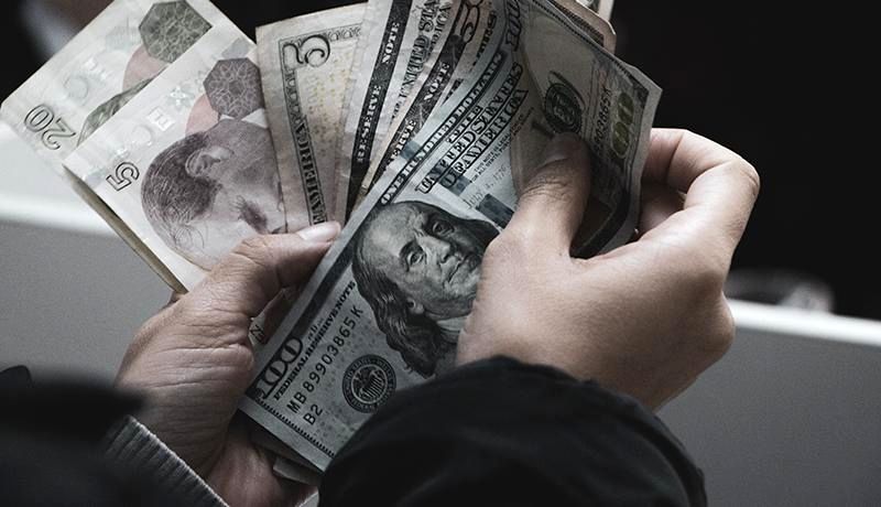 قیمت طلا، سکه و دلار امروز ۱۴۰۰/۱۰/۱۳| یورو و نیم سکه ارزان شدند