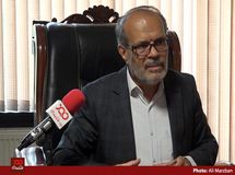 دروغ می‌گویند با حذف دلار ۴۲۰۰ تومانی مرغ ۱۰۰ هزار تومان میشود، مرغ نهایتش ۷۵ هزار تومان می‌شود!