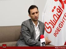 با تمام استعداد نظامی و نظارتی هم نمیتوانیم جلوی فساد دلار ۴۲۰۰ تومانی را بگیریم