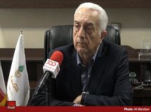  در زمینه آرد برخی افراد پای سفره فساد نشسته‌اند و از این اختلاف قیمت سود می‌برند