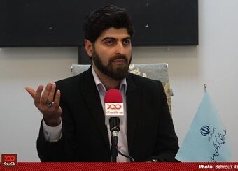 دروغ می‌گویند ضرغامی با فعالان صنایع دستی دیداری نداشته است