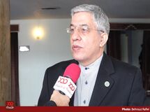 هدف اصلی دولت و مجلس در بودجه باید کنترل تورم باشد