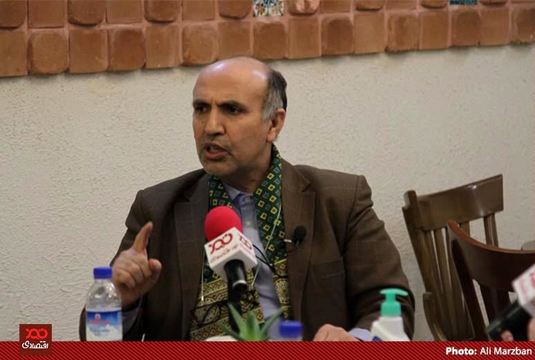 کمیسیون تلفیق بر چه اساسی پاداش بازنشستگی را افزایش داده؟/ مجلس به نفع ضعفا عمل نمی‌کند