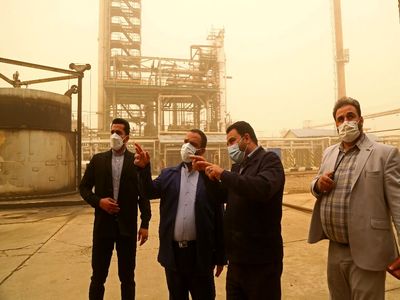 بازدید فرماندار ویژه  آبادان از پالایشگاه روغن سازی ایرانول 