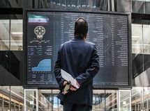 تغییر دامنه نوسان بورس به ١٠ درصد در سال آینده