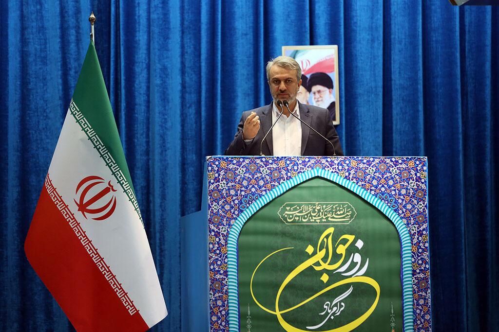 کاهش قیمت کالاهای پایه با اصلاح ساختار بازار/ حذف امضاهای طلایی و هوشمندسازی صدور کارت بازرگانی