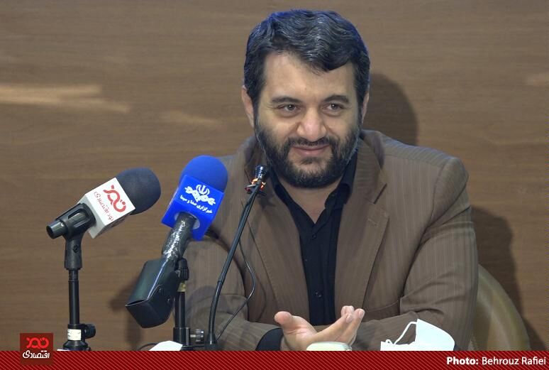 وزیر کار بخشنامه تعیین حداقل مزد کارگران را در سال ۱۴۰۱ ابلاغ کرد