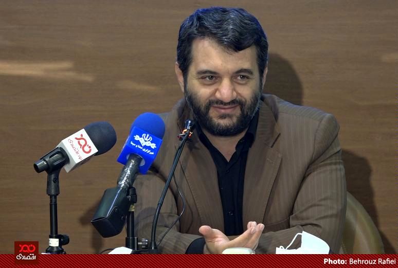 وزیر کار بخشنامه تعیین حداقل مزد کارگران را در سال ۱۴۰۱ ابلاغ کرد