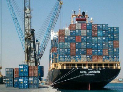 ۸۰ درصد صادرات ایران مربوط به منابع معدنی، پتروشیمی و میعانات گازی است