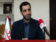 کارمندان دولت خیال می‌کنند باید حتما در طبقه متوسط قرار بگیرند اما بسیاری از کارمندان دولت در دهک دهم قرار گرفته و یارانه‌شان قطع شده است (۳)