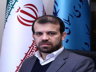 هیچ کس نباید زیر ۵۰ سال بازنشست شود