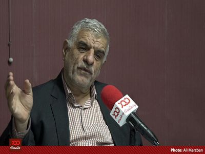 دلیل اصلی گرانی خودرو انحصار است/ خودروسازان به فکر تولید اقتصادی نیستند
