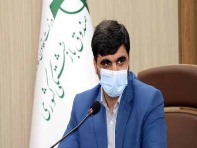 این چه سیاست غلطی است که یک دولت در سال آخر عمر خودش حقوق‌ها را بالا می‌برد و به منافع اعضای جامعه دست‌درازی می‌کند؟!