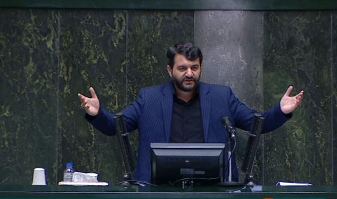 وزارتخانه را از افراد امنیتی و خویشاوندان مسئولان پاک کردم/نمایندگان مجلس از پاسخهای وزیر قانع شدند
