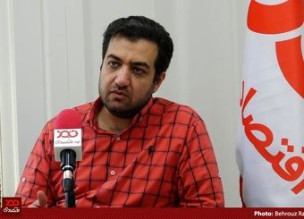8 یا ۹ نفری که با رستم قاسمی وارد مدیریت‌های وزارت راه شده‌اند؛ همگی فارغ التحصیل علوم سیاسی هستند و یک روز سابقه مسکن و راه ندارند
