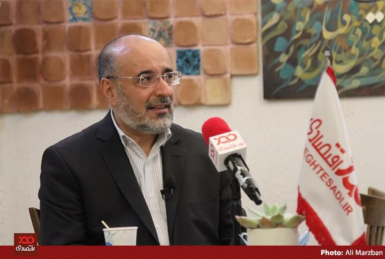 صندوق توسعه ملی تابع فرامین مقام معظم رهبری (مدظله العالی) است و بر اساس منویات معظم‌له از منابع آن حراست و پاسداری می‌کند
