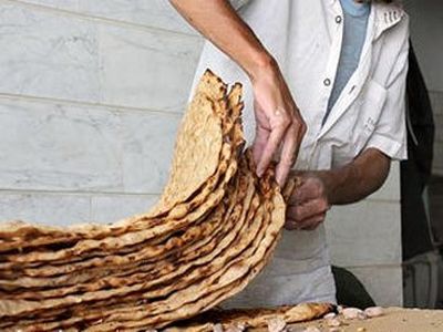 وزیر اقتصاد می‌گوید تنها 3 درصد نانوایان متخلفند، ولی صداوسیما هر شب آبروی نانوایان را می‌برد